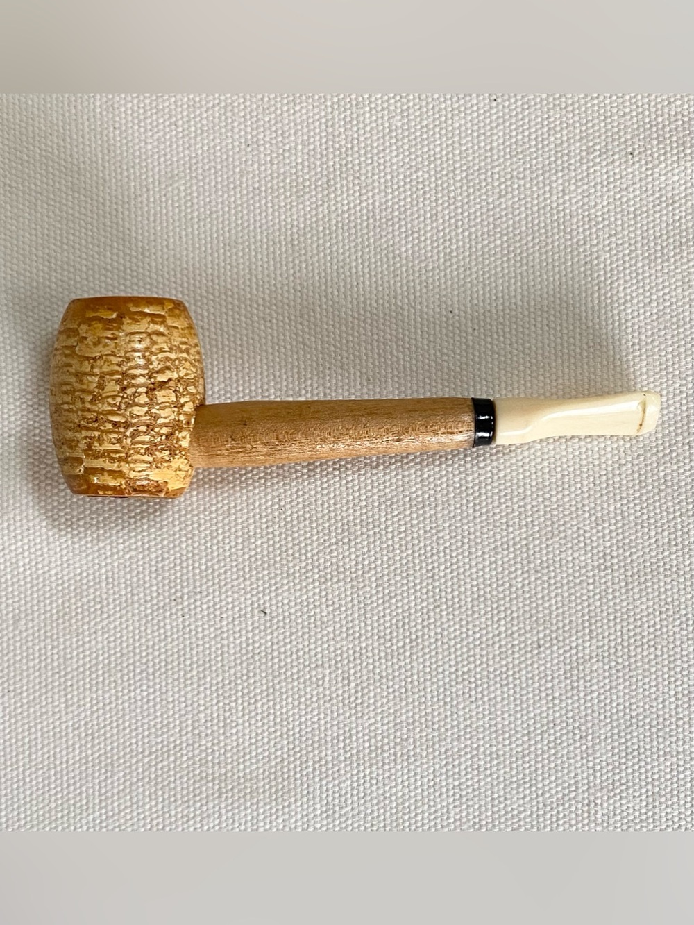 Classic Missouri Meerschaum Corncob Pipe W Wooden Stem White Mouthpiece